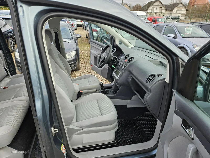 Volkswagen Caddy III 11