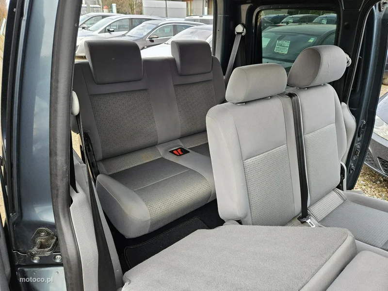 Volkswagen Caddy III 13