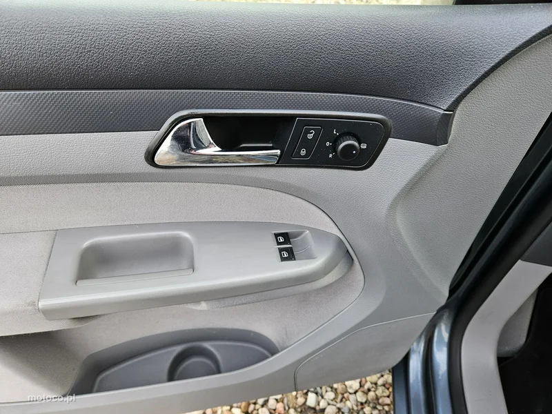 Volkswagen Caddy III 15