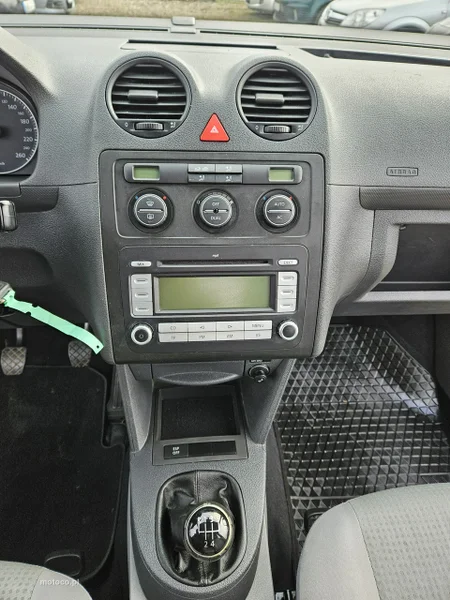 Volkswagen Caddy III 16