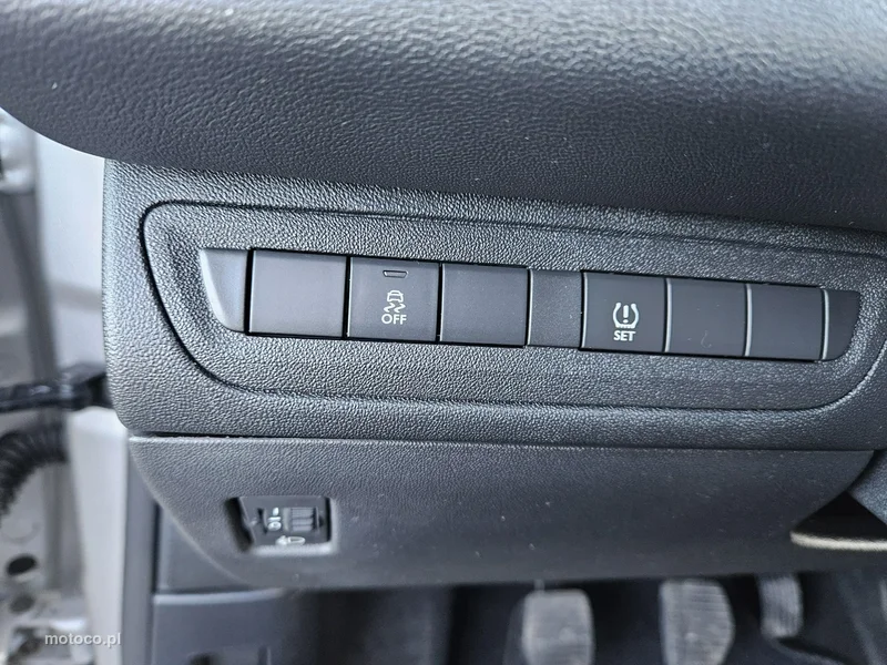 Peugeot 208 14