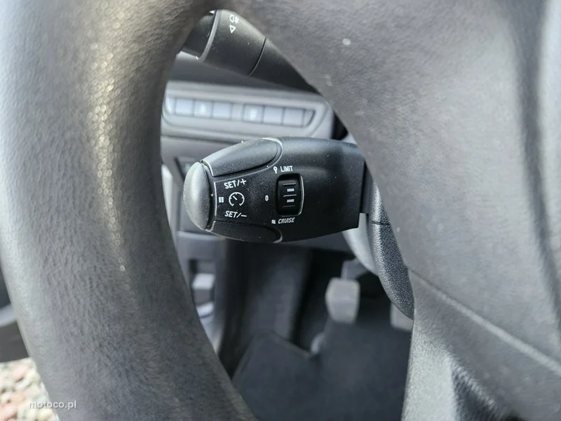 Peugeot 208 15