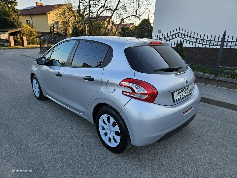 Peugeot 208 6