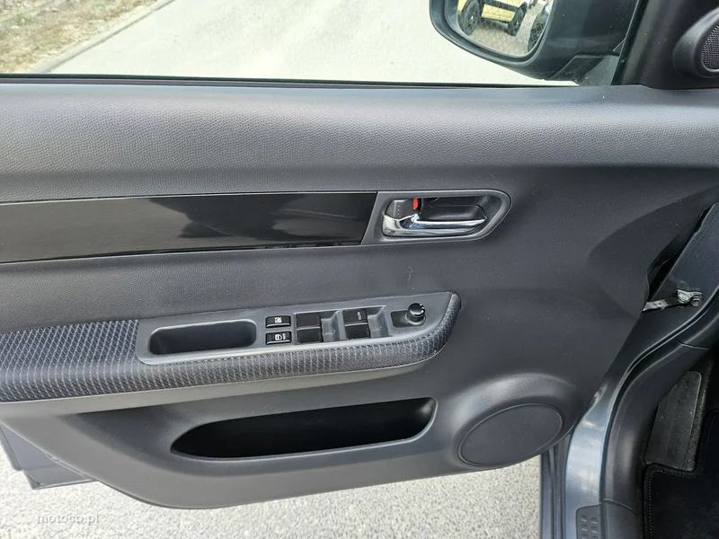Suzuki Swift 13