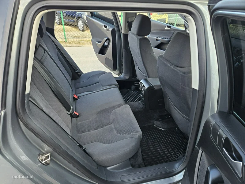 Volkswagen Passat B6 11