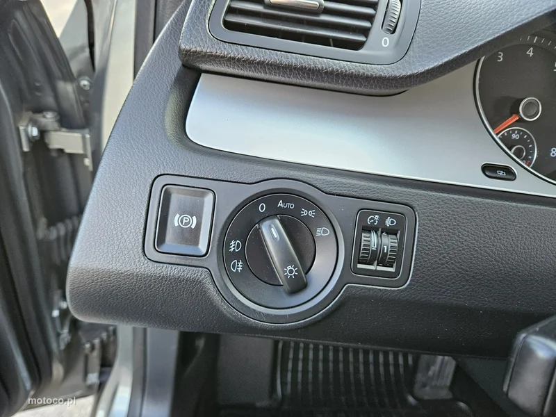 Volkswagen Passat B6 15