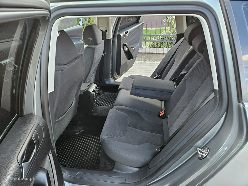 Volkswagen Passat B6 9