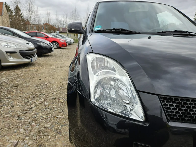 Suzuki Swift 18