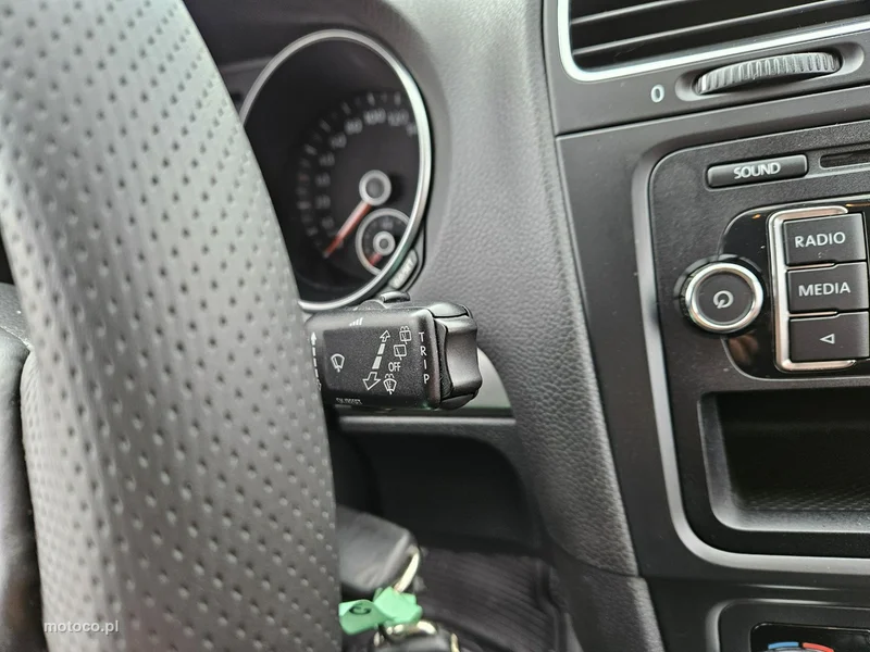 Volkswagen Golf VI 15