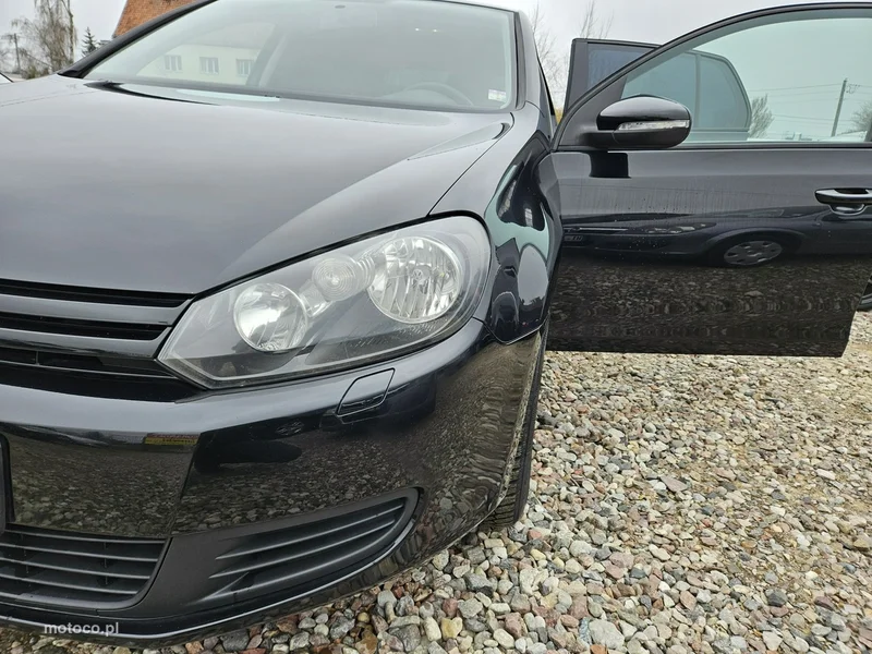 Volkswagen Golf VI 19