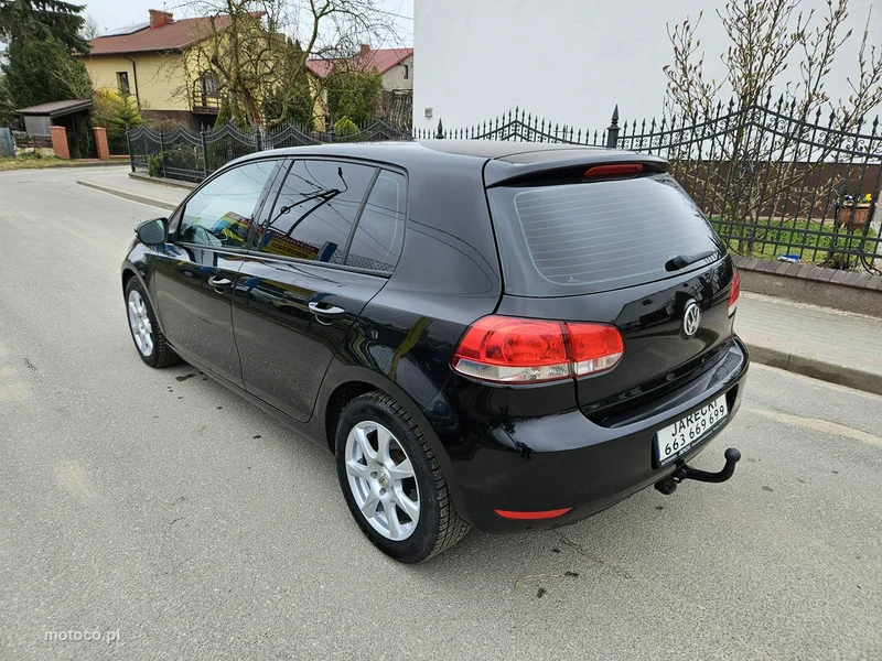 Volkswagen Golf VI 6