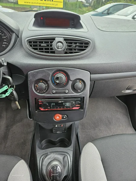 Renault Clio III 13