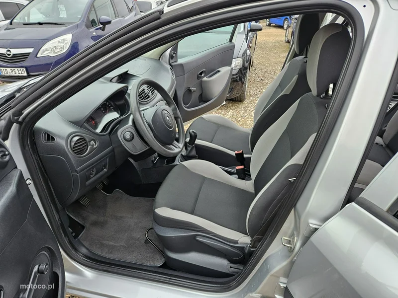 Renault Clio III 7