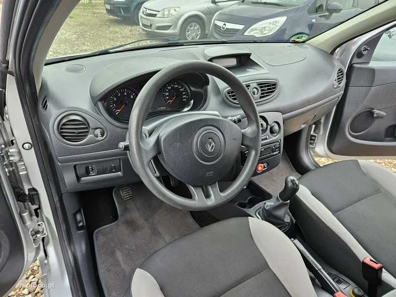 Renault Clio III 8