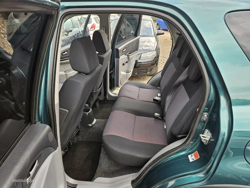 Suzuki SX4 9