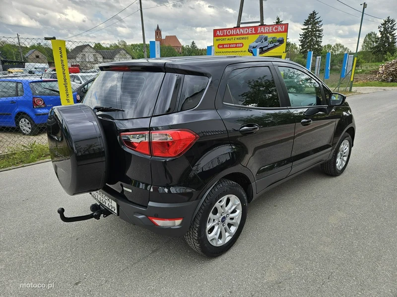 Ford EcoSport 4
