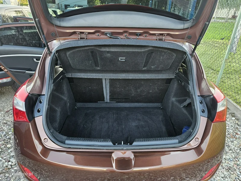 Hyundai i30 24