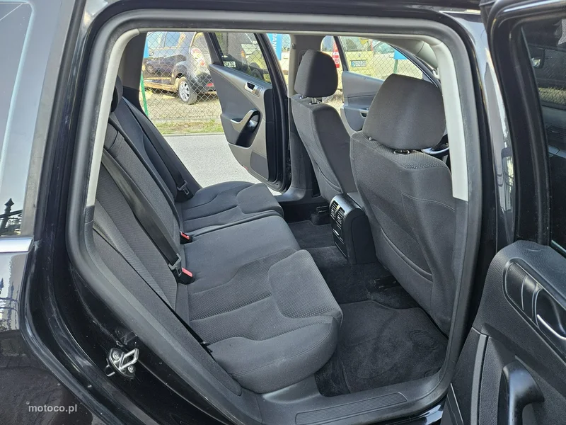 Volkswagen Passat B6 11