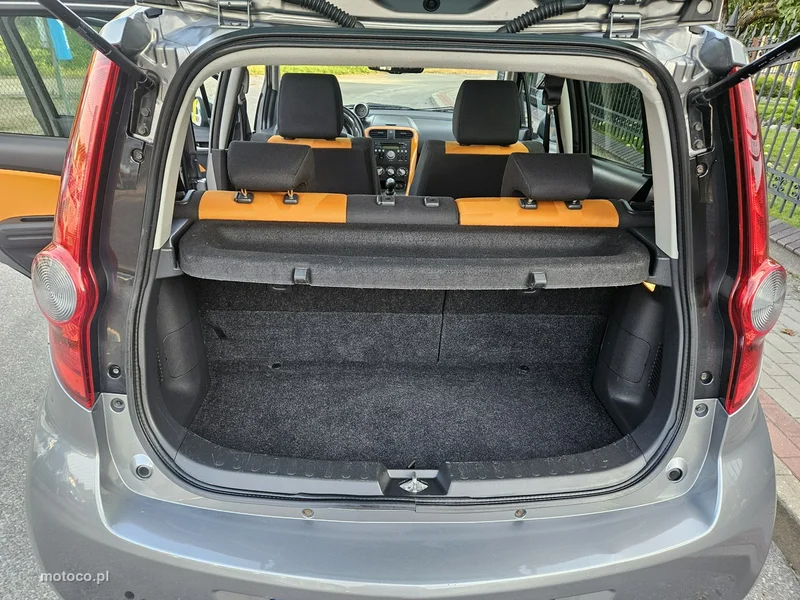 Opel Agila 16