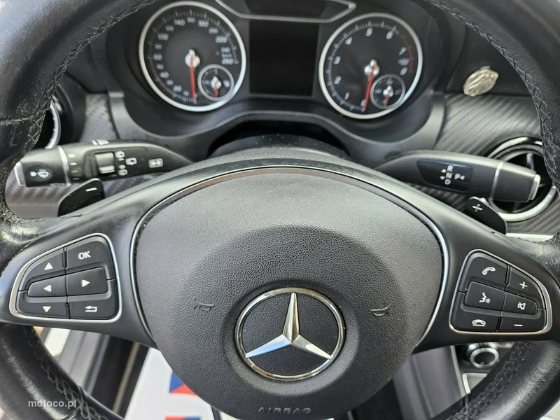 Mercedes-Benz GLA X156 GLA 180 16