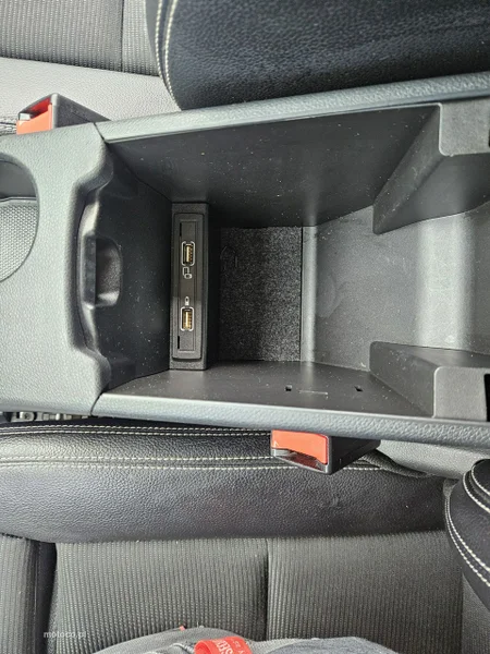 Mercedes-Benz GLA X156 GLA 180 18