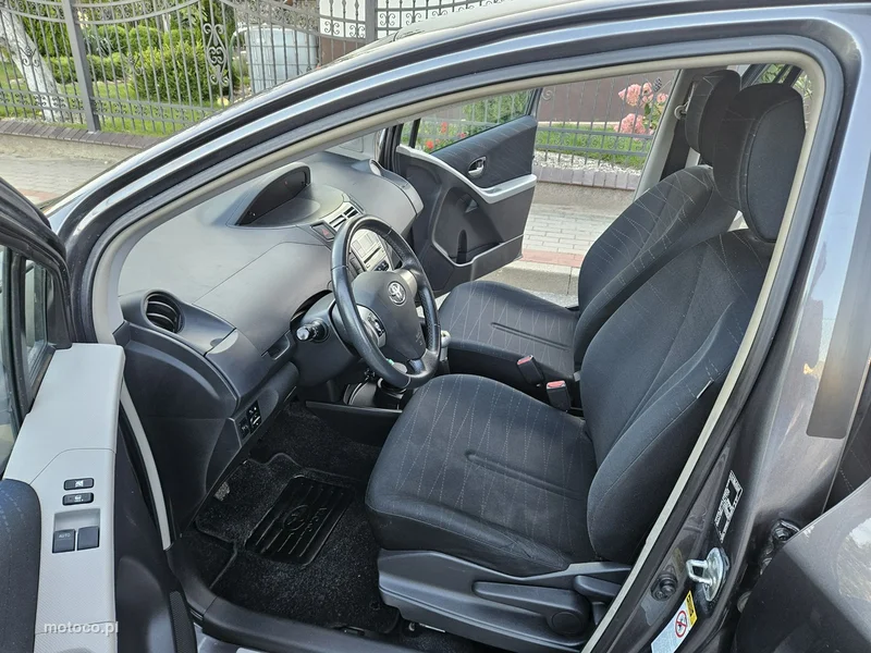 Toyota Yaris XP90 7