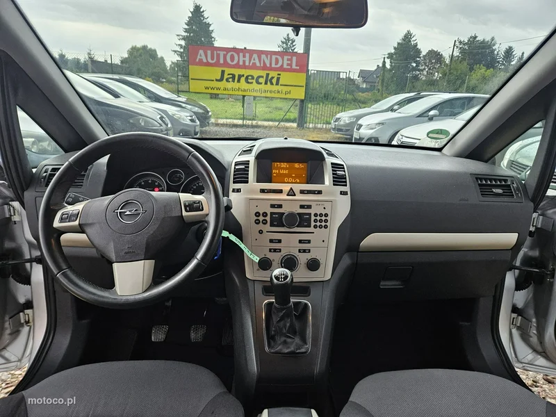 Opel Zafira B 13