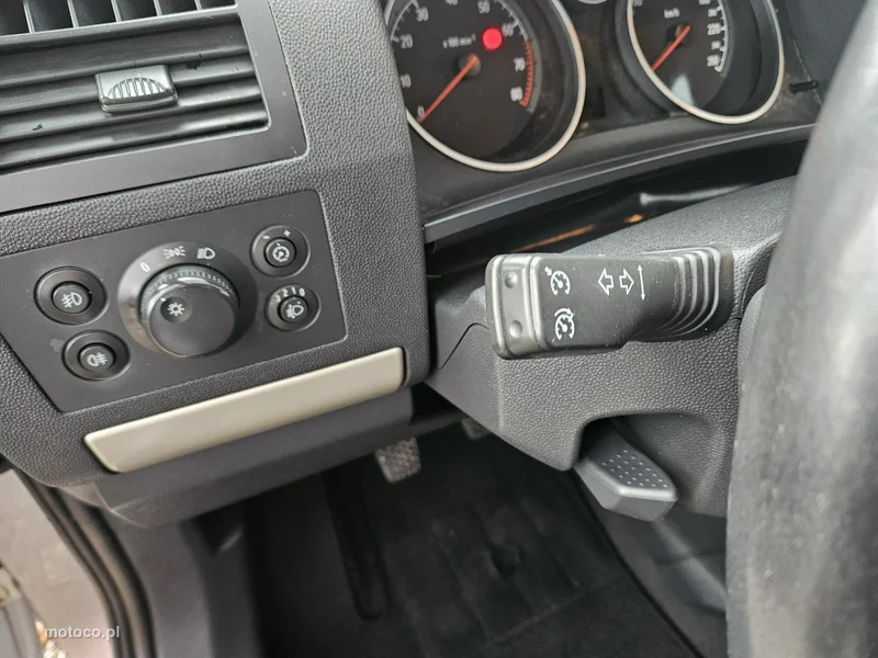 Opel Zafira B 15