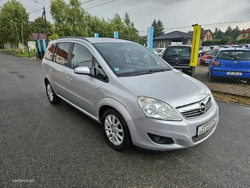 Opel Zafira B 3