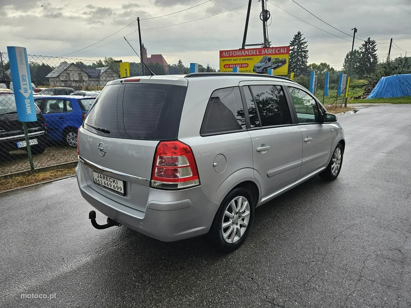 Opel Zafira B 4