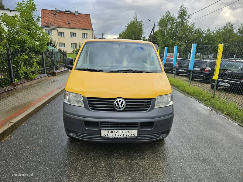 Volkswagen Caravelle 2