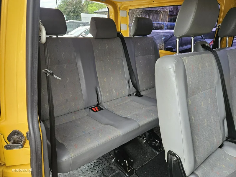 Volkswagen Caravelle 11