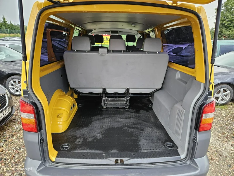 Volkswagen Caravelle 16