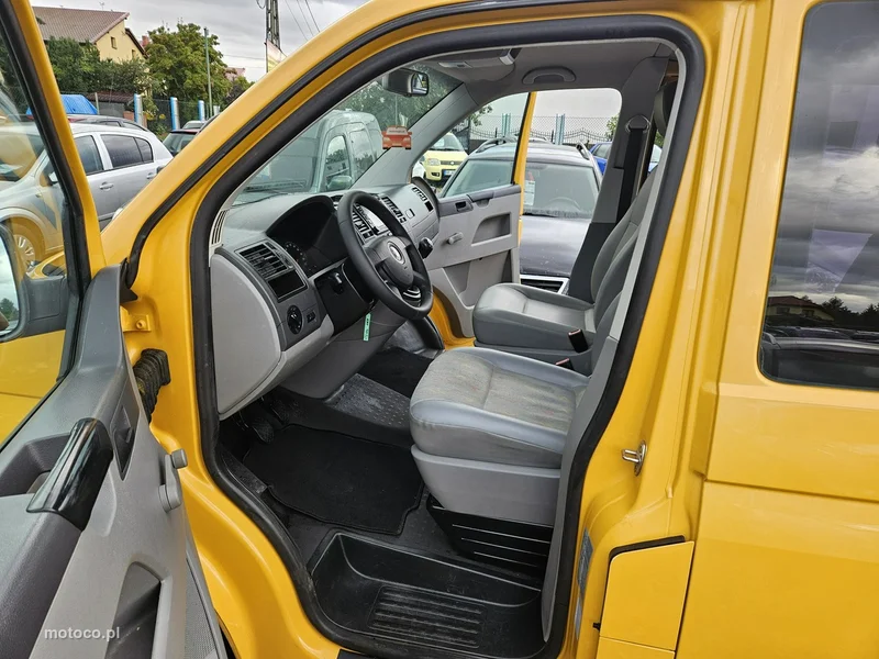Volkswagen Caravelle 7