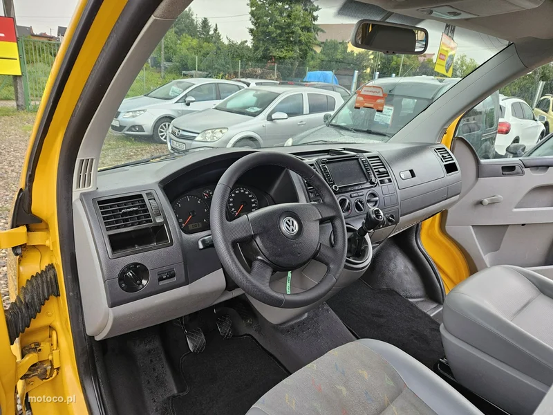 Volkswagen Caravelle 8