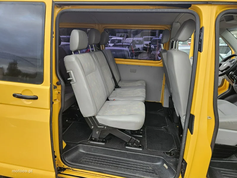 Volkswagen Caravelle 10