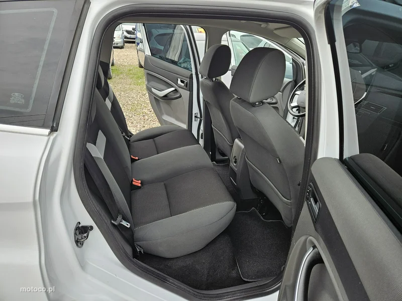Ford Kuga I 11