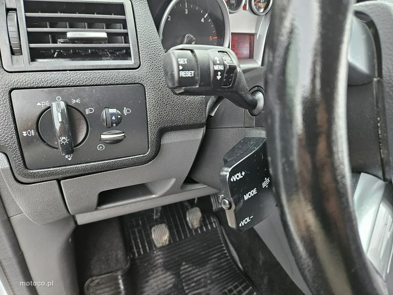 Ford Kuga I 14