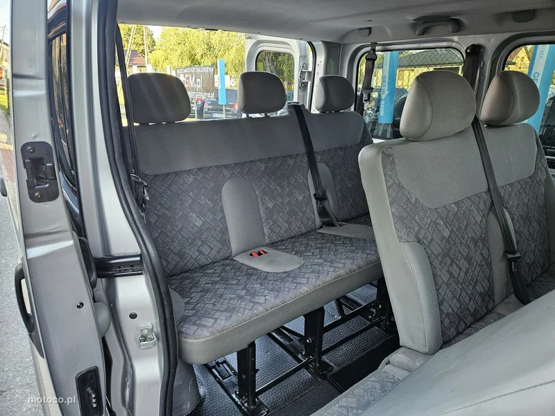 Opel Vivaro 11
