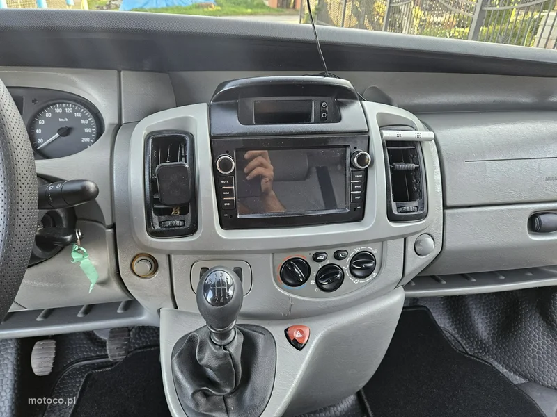 Opel Vivaro 15