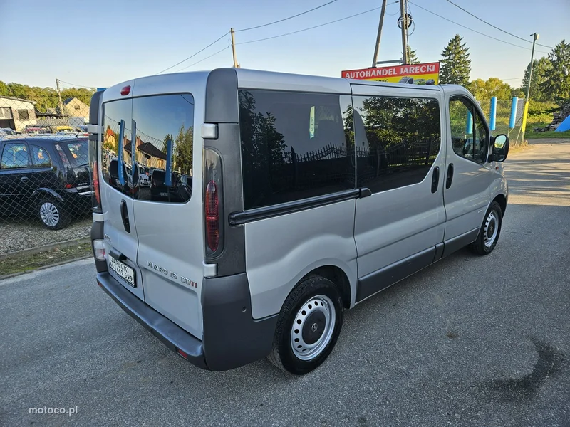 Opel Vivaro 4