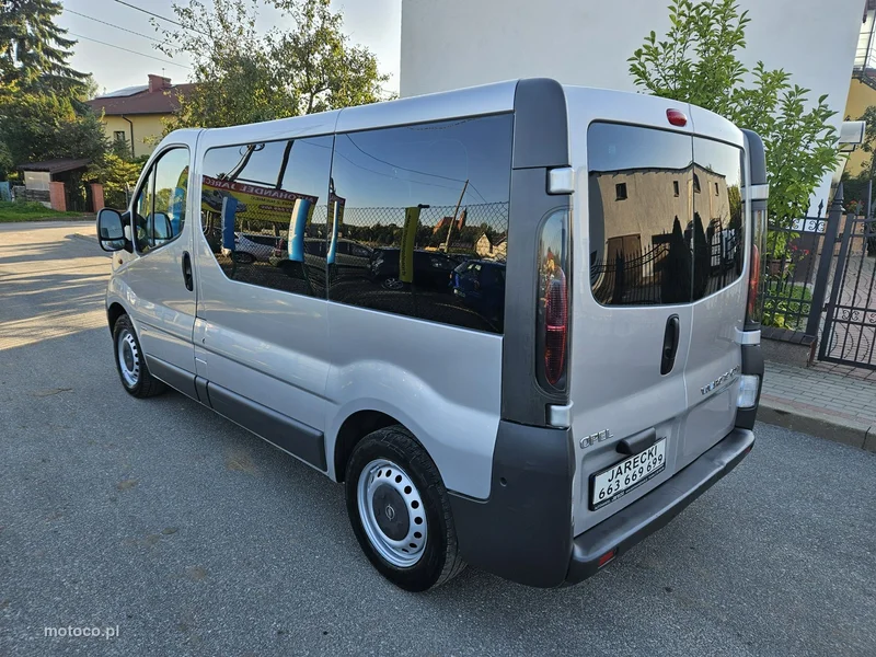 Opel Vivaro 6