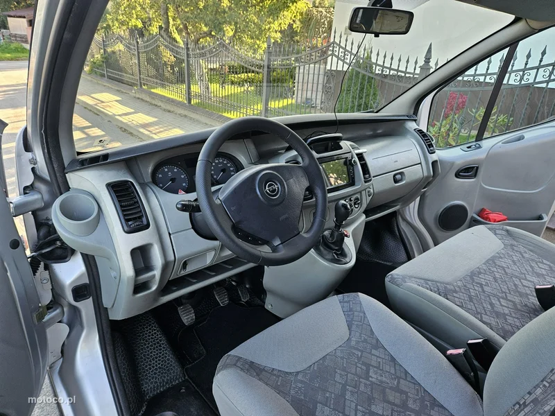 Opel Vivaro 8