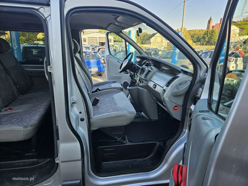 Opel Vivaro 9