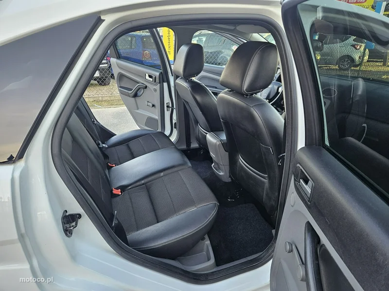 Ford Focus II 11