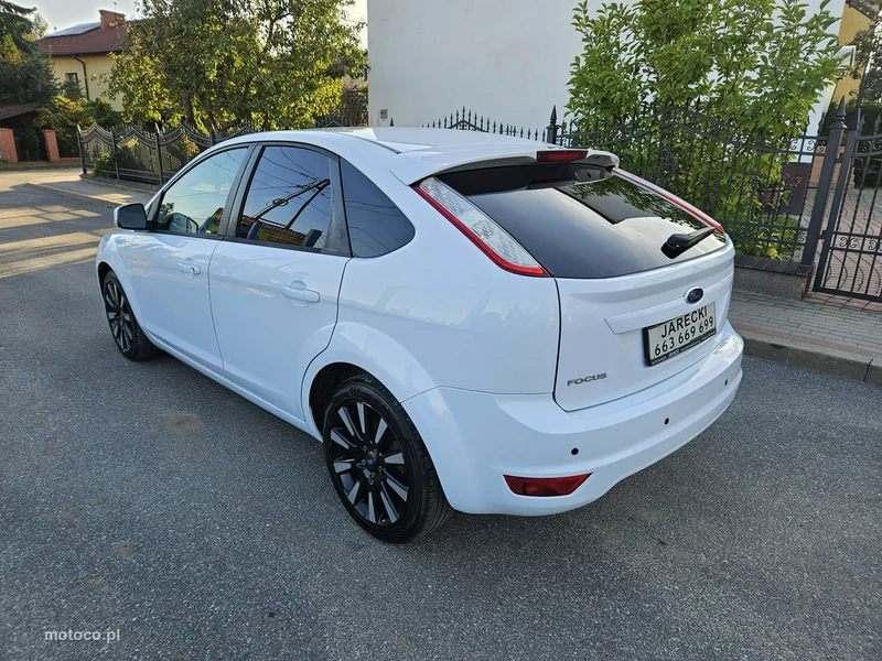 Ford Focus II 6
