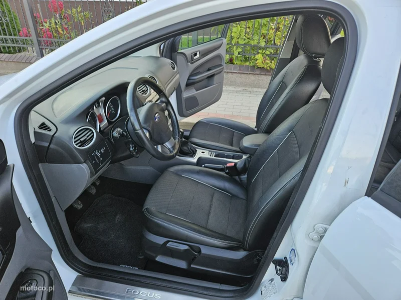 Ford Focus II 7