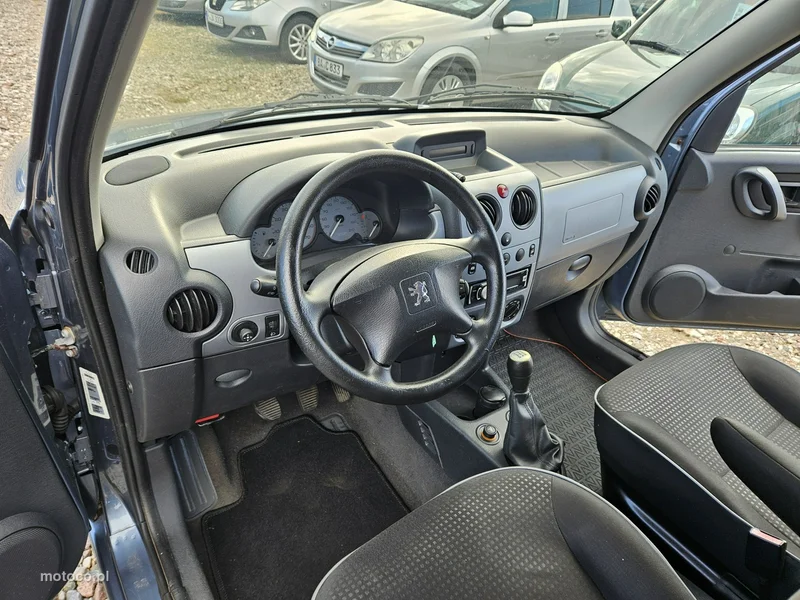 Peugeot Partner 8