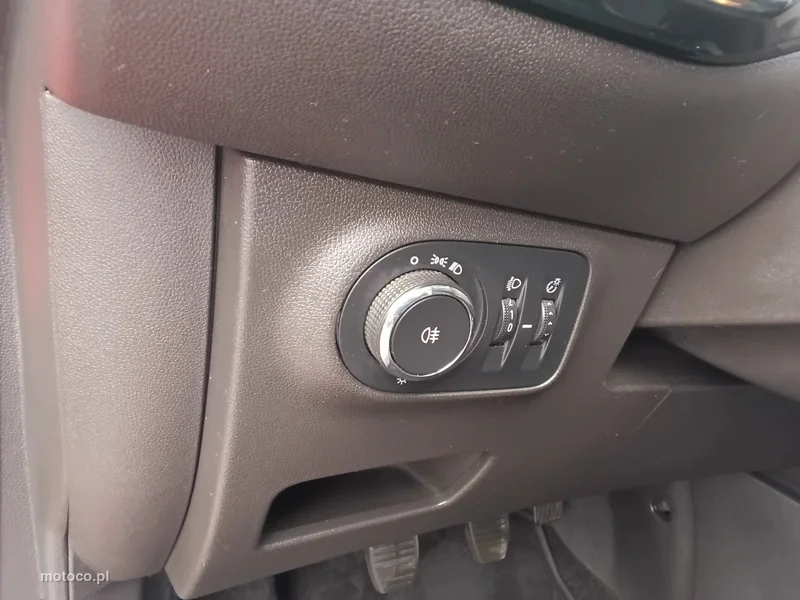 Opel Corsa E 16