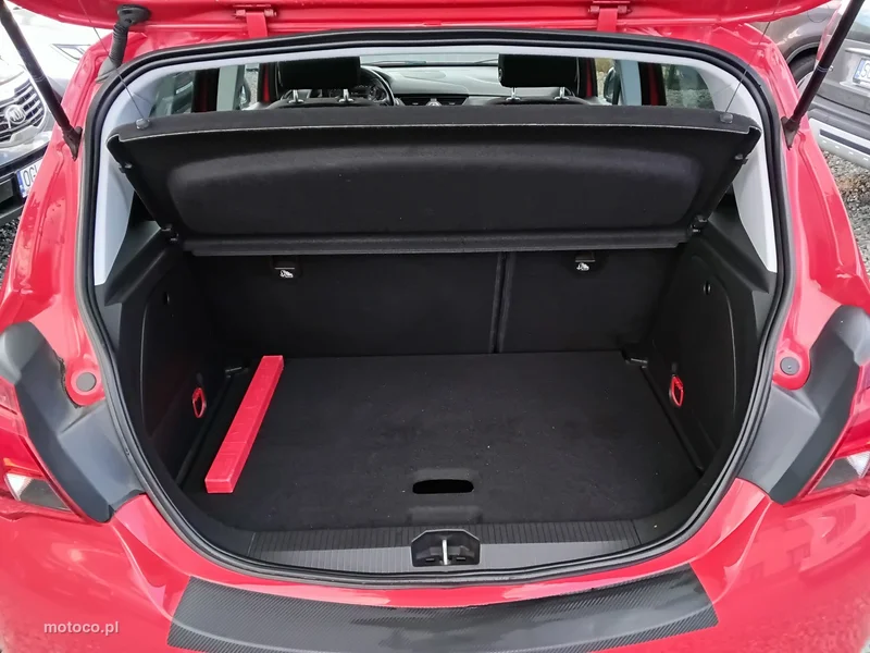 Opel Corsa E 32